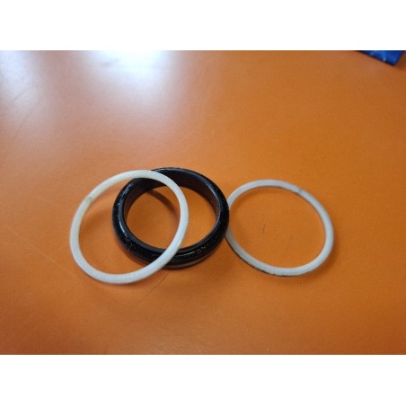 Uszczelniacz CLASS 215113 34x27x7