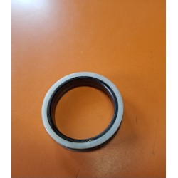 Uszczelniacz CLASS 215113 34x27x7